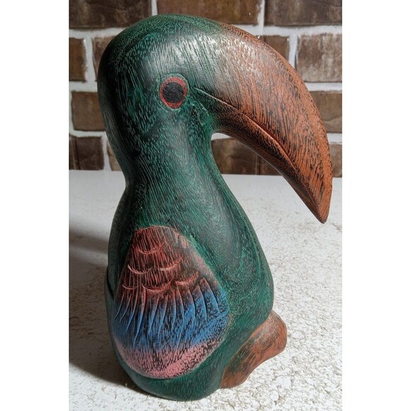 Vintage Wood Carved Toucan Bird Statue Hand Painted Made in Thailand AMP Company - Picture 2 of 12